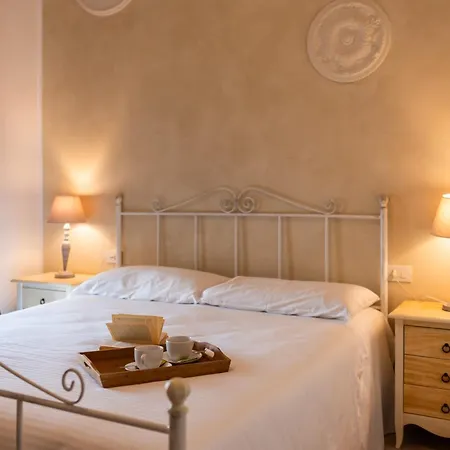Palazzo De Luca By Apulia Hospitality Bed & Breakfast 3*