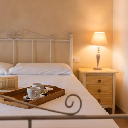 Palazzo De Luca By Apulia Hospitality Bed & Breakfast
