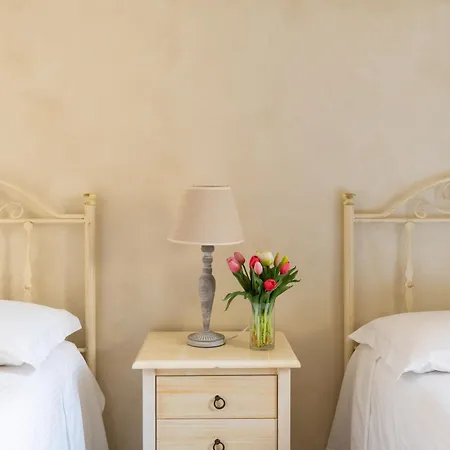 Palazzo De Luca By Apulia Hospitality Bed & Breakfast 3*