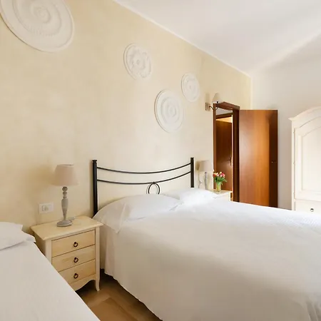 Palazzo De Luca By Apulia Hospitality Bed & Breakfast Fasano